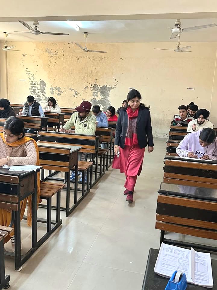 SDM Dr. Akshita Gupta conducted a surprise inspection of the examination center